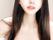白丝高跟露脸校花女神小懒猫深夜激情，撩骚互动狼友脱光光，浴室揉奶玩逼自己抠到高潮喷水，淫声荡语不断