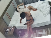 酒店偷拍 狼头纹身仔跟女朋友开房 一边操还一边录视频 操起来像电动小马达 完整无水原版3