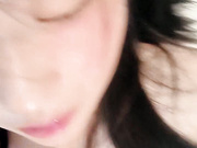 丝袜大奶露脸肥逼水多多的姑娘一个人精彩大秀直播，揉奶玩逼小道具抽插蹂躏骚穴，淫水多多冒白浆，呻吟可射