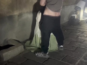 青州古城深夜炸裂！一对情侣胆大包天，竟在古街小巷上演“活春宫”！