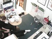 黑客破解监控摄像头偷拍❤️貌似漫画工作室老板和女员工对着监控视频啪啪老板吃药了吧干了几次