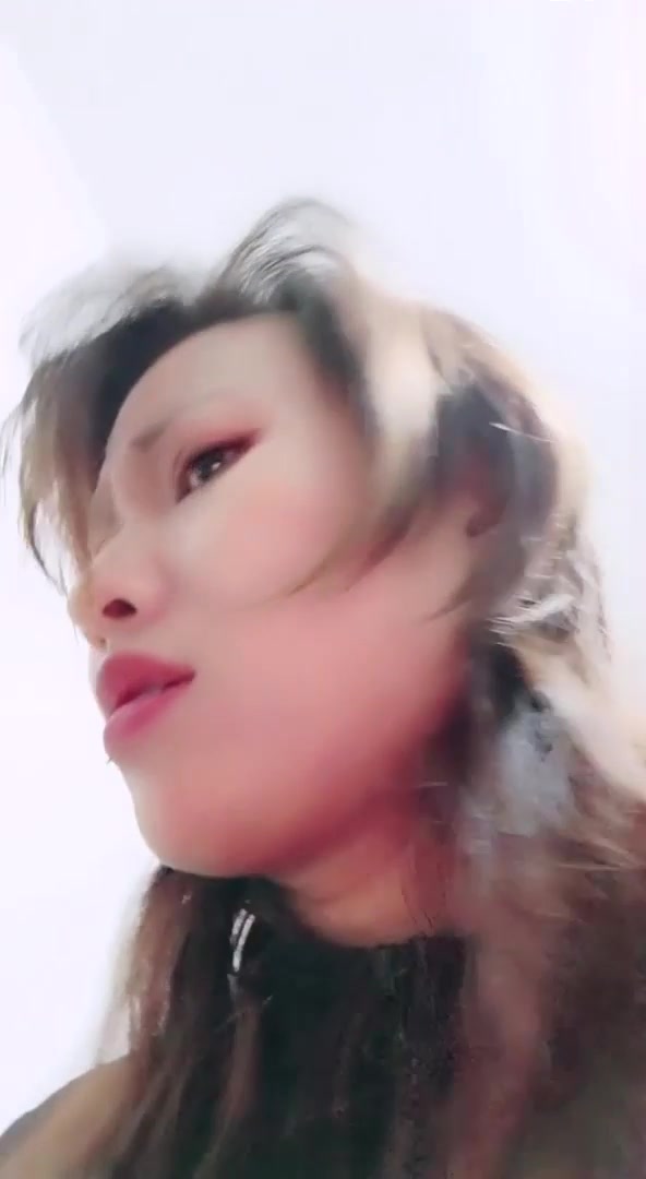【大啾啾】深夜带着网袜约19岁小弟弟林间打野战❤️小弟弟刚开始还有点羞涩后面放开了直接大屌狠狠蹂躏姐姐