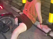 美女磨镜